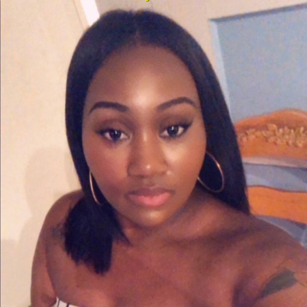 Meet your Posher, Anjavee